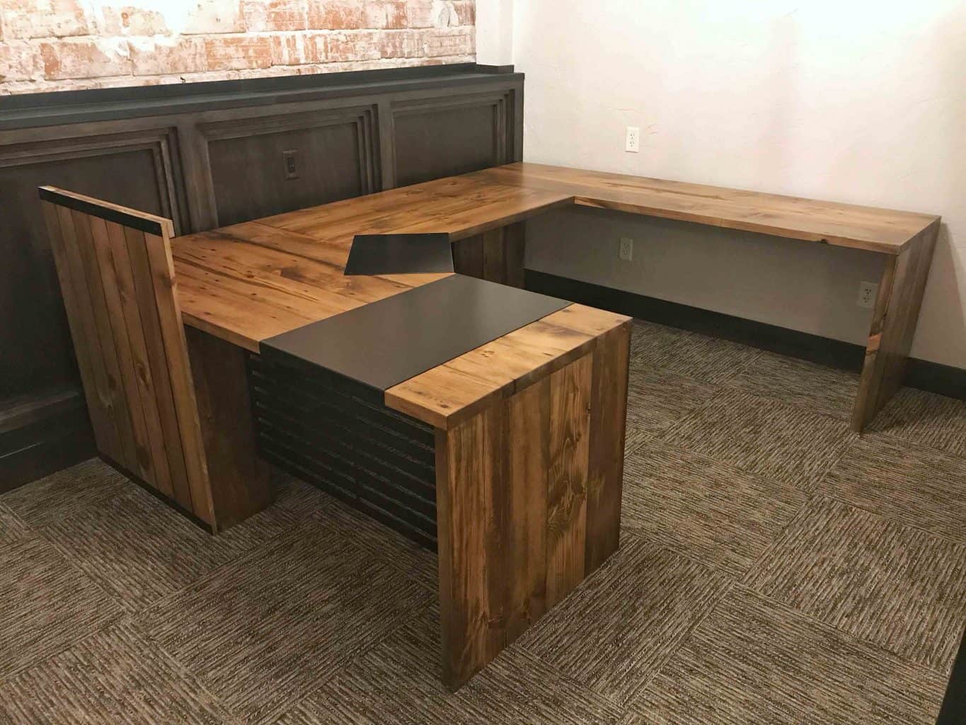 Custom Desk Project Review: Union State Bank – Hazen, ND